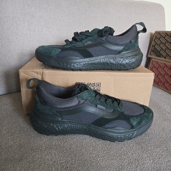 Vans Other - Vans Mte Ultrarange Neo Vr3 Men Size 9.5 Mono Dark Green Vr3cush 122025